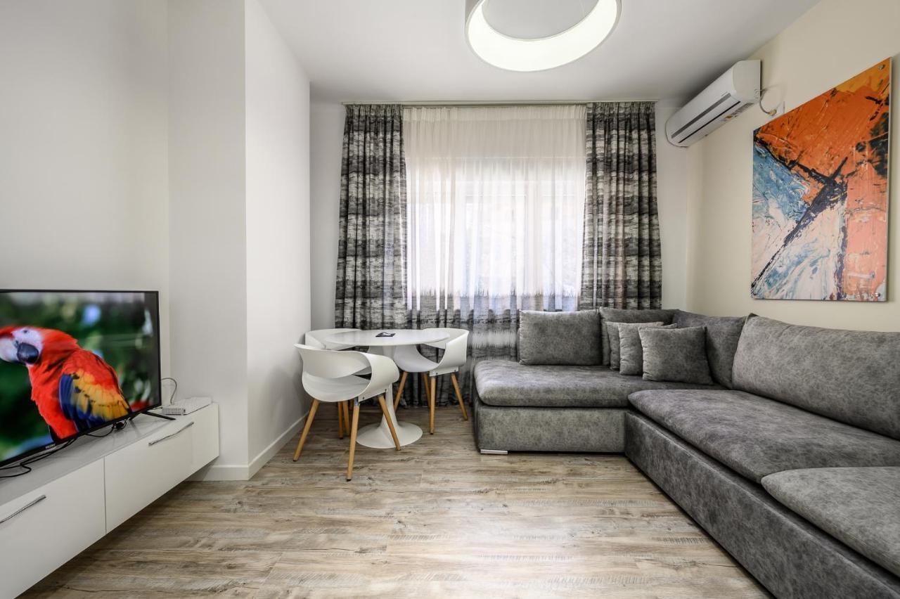 Miku Apartment-City Walk 1Bd Stylish Apartment تيرانا المظهر الخارجي الصورة