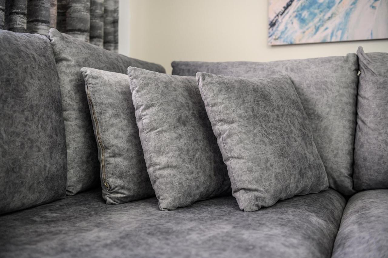 Miku Apartment-City Walk 1Bd Stylish Apartment تيرانا المظهر الخارجي الصورة
